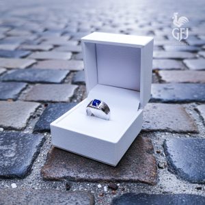 The Galle Port Blue Sapphire Signet